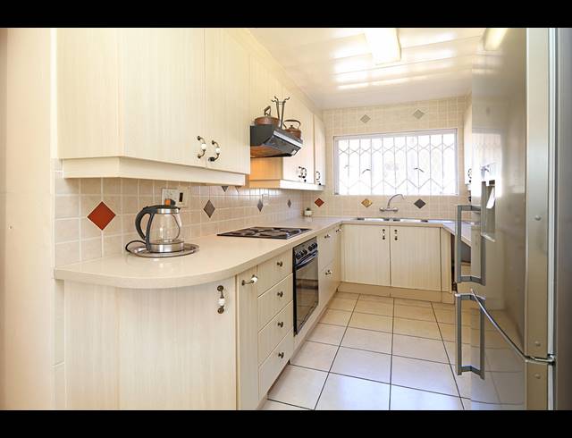 3 BEDROOM TOWNHOUSE FOR SALE IN FAIRLAND